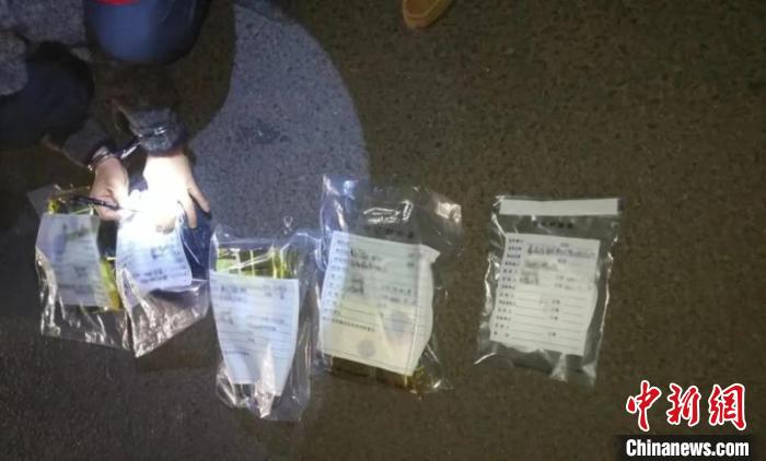 圖為云南警方查獲的毒品?！≡颇鲜」矎d供圖 攝